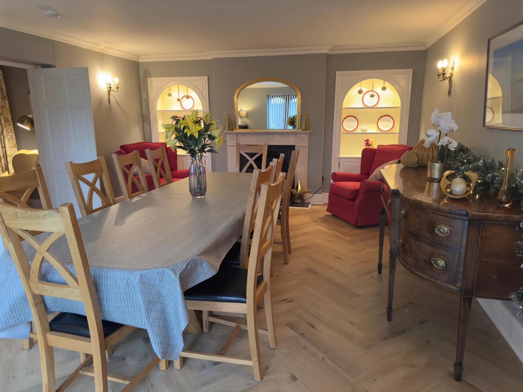 Vast, Elegant Home With Indoor Pool & Sauna Near Popular Golf Course Kington  Exterior photo