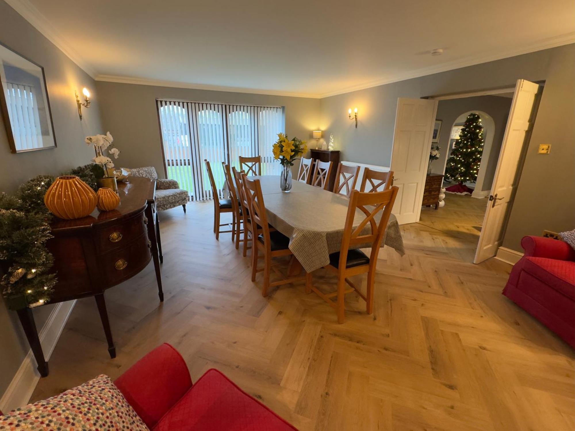 Vast, Elegant Home With Indoor Pool & Sauna Near Popular Golf Course Kington  Exterior photo