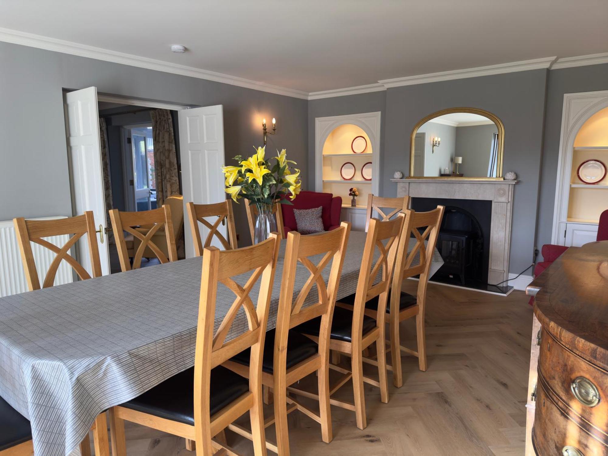 Vast, Elegant Home With Indoor Pool & Sauna Near Popular Golf Course Kington  Exterior photo