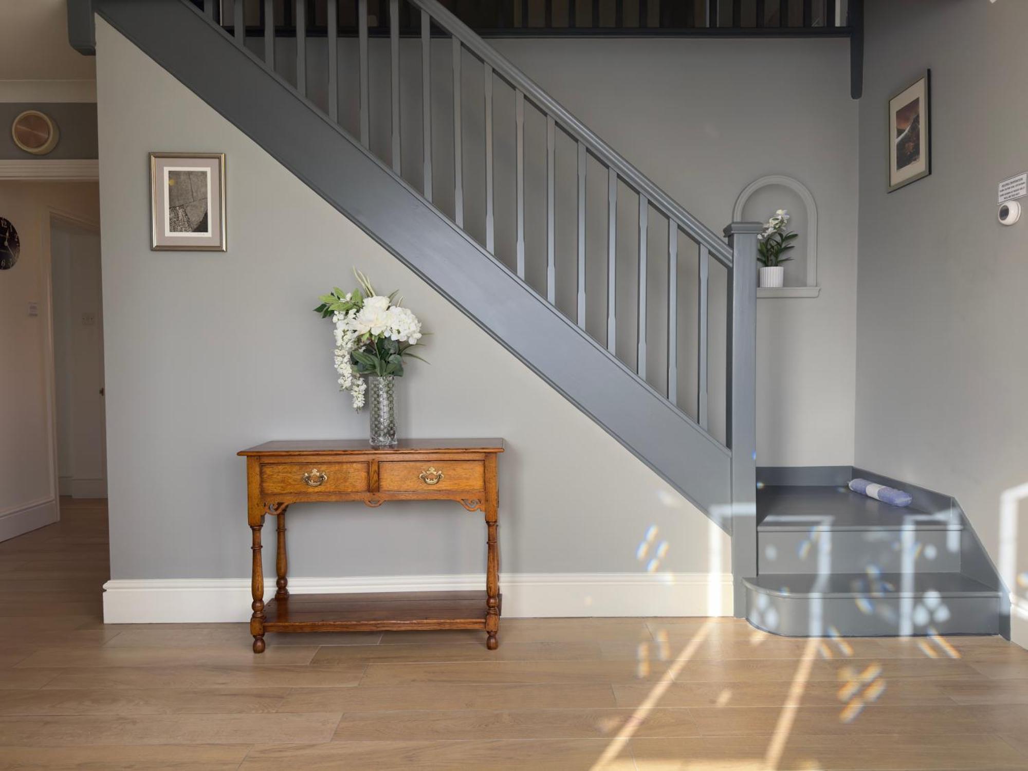 Vast, Elegant Home With Indoor Pool & Sauna Near Popular Golf Course Kington  Exterior photo